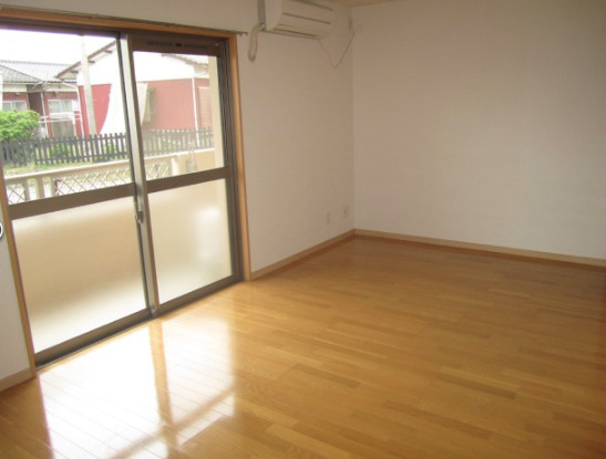 居室・リビング　こちらのリビングで趣味の時間をお楽しみください