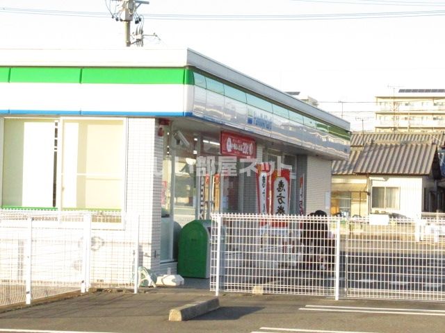 コンビニ　ファミリーマート田尻店（コンビニ）まで724m