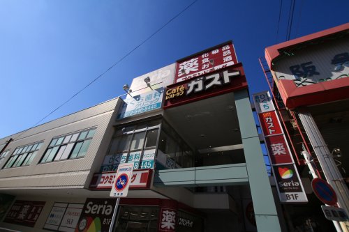 飲食店　ガスト 阪急茨木市駅店（飲食店）まで383m