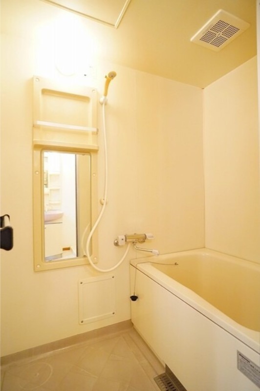 バス・シャワールーム　図面と現状に相違がある場合には現状を優先