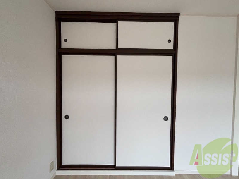 収納　こちらはリビングにある押入です。上にもあります。