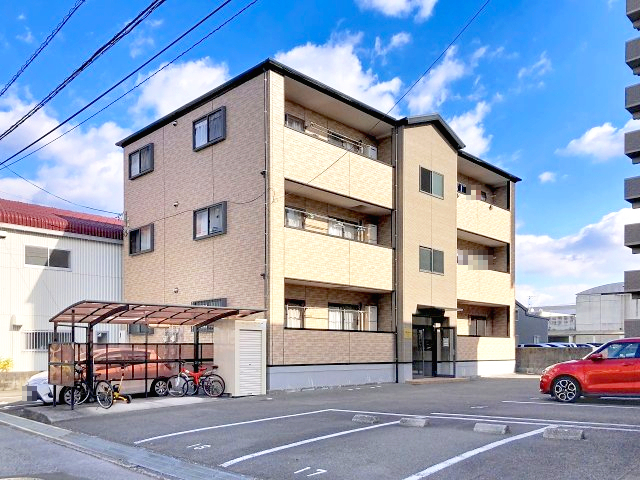 建物外観　2025年12月撮影