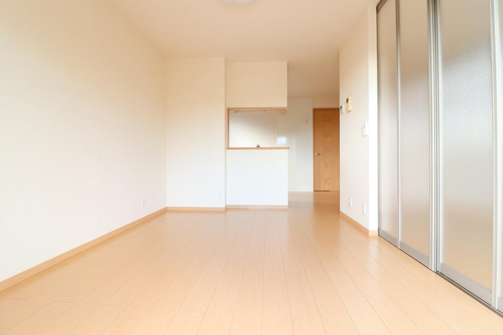 居室・リビング　12帖のエアコン完備のLDKです♪