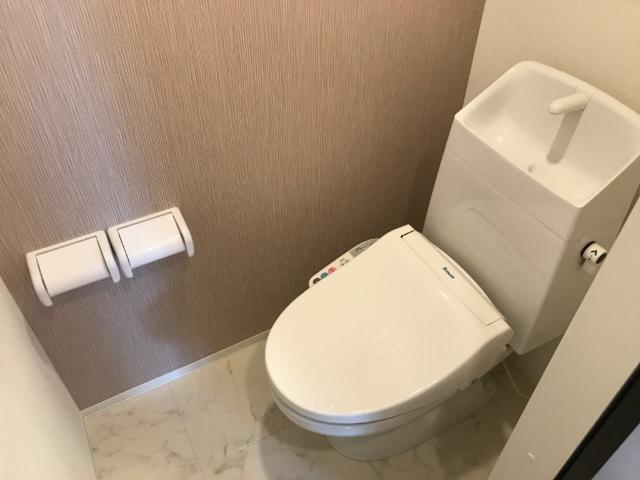 トイレ　シャワー付トイレ