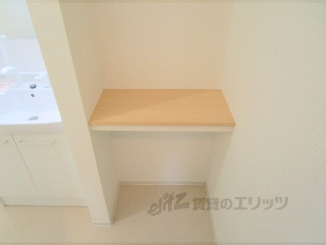 洗面設備　収納棚