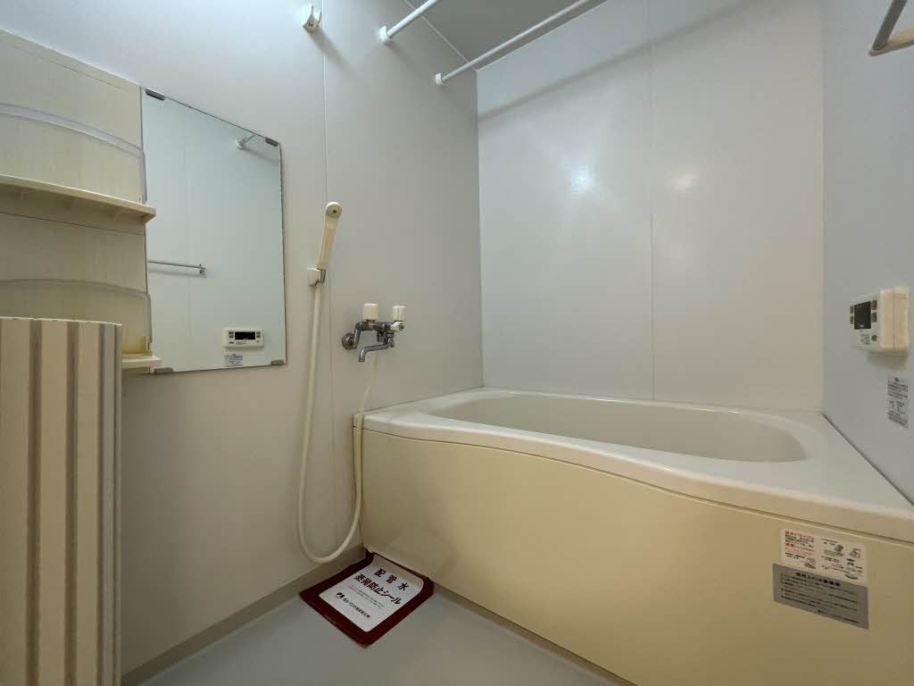 バス・シャワールーム　バスルーム