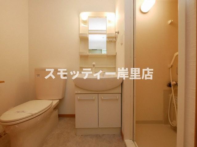トイレ　清潔感のあるトイレです