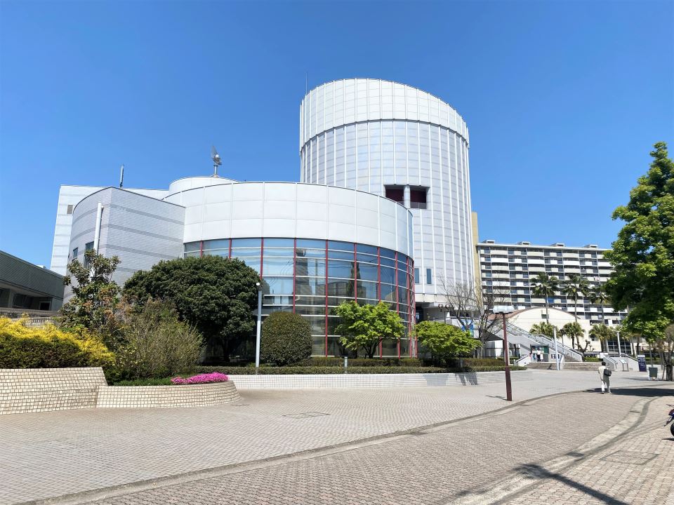 図書館　鹿児島市科学館・図書館（図書館）まで500m