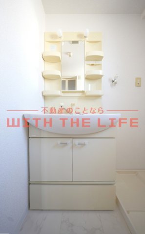 洗面設備　使いやすい独立洗面台です