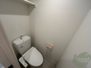 トイレ　トイレは広すぎず、狭すぎない感じがとてもいいですね。