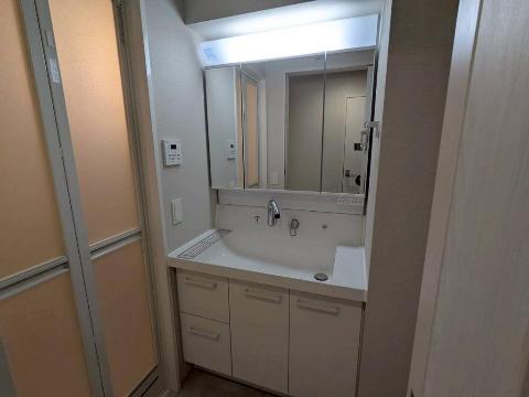 洗面設備　洗髪洗面化粧台