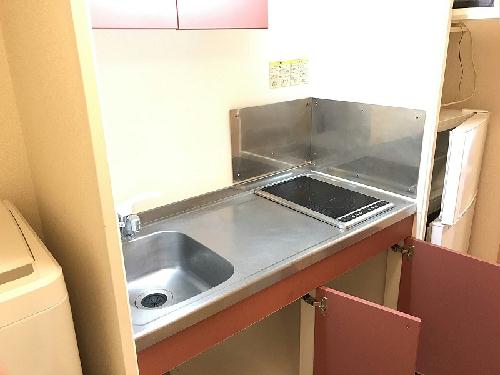 キッチン　シンク広めで料理快適です！