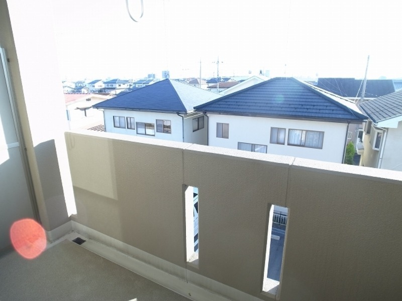 バルコニー　図面と現状に相違がある場合には現状を優先