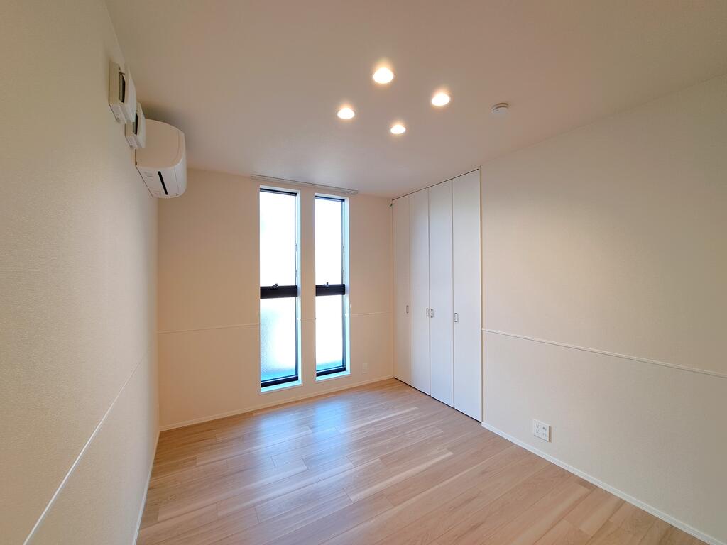 その他部屋・スペース　●洋室6帖は寝室にどうぞ！