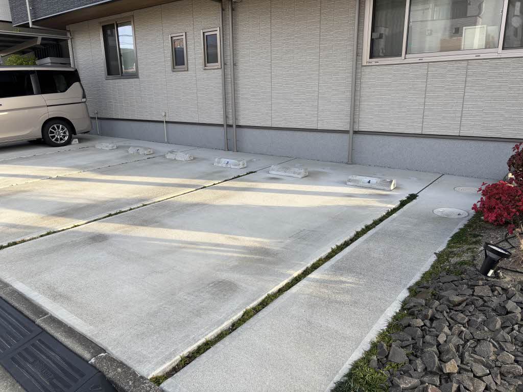 駐車場　駐車場