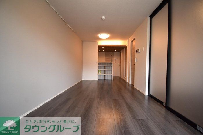 居室・リビング　エントランス