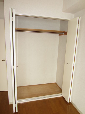 収納　★大きめのクローゼット★