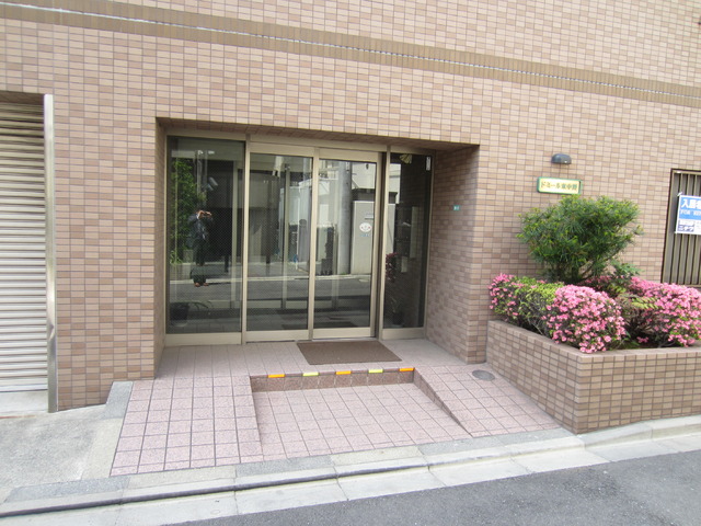 エントランス　★オートロック付きエントランス★