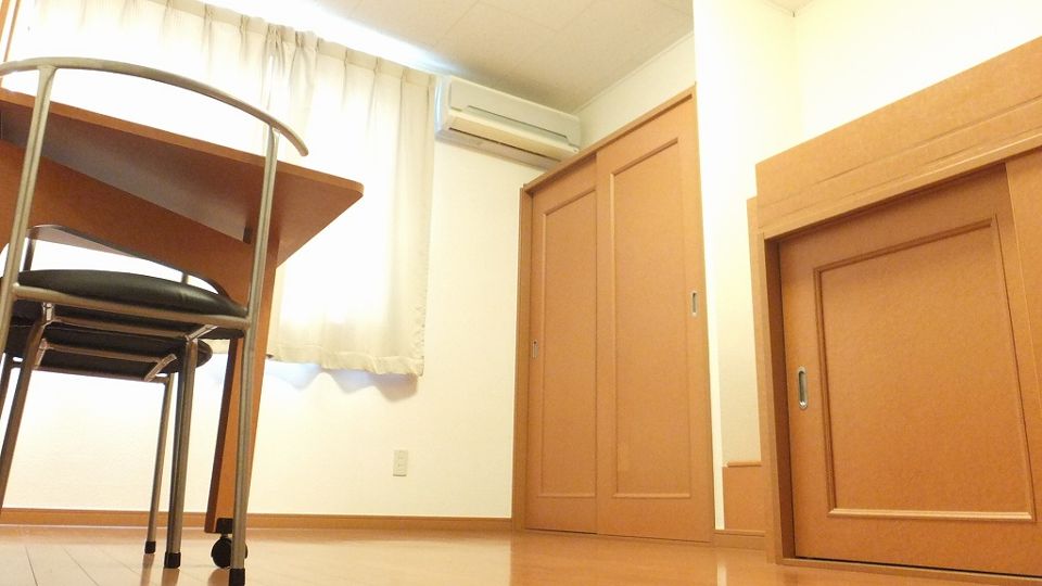 居室・リビング　1Fの床面は、フローリングです。
