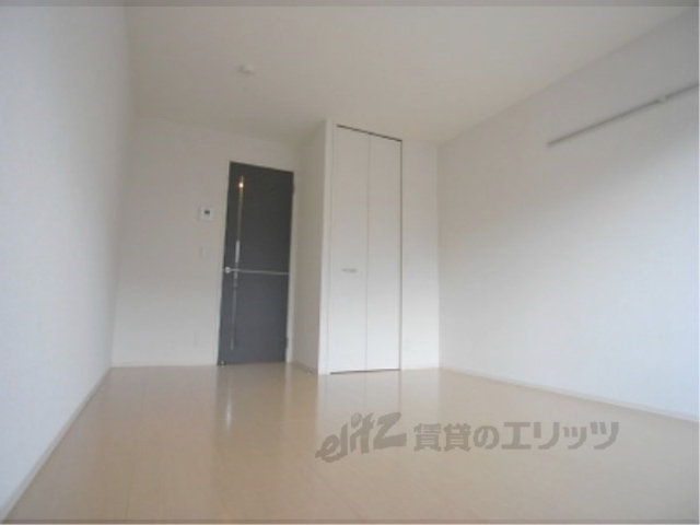 居室・リビング　洋室は８．７帖と広いです。