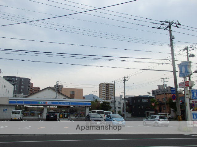 コンビニ　ローソン（コンビニ）まで155m