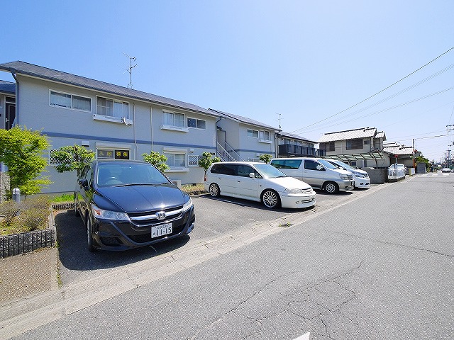 駐車場　駐車スペースもあります