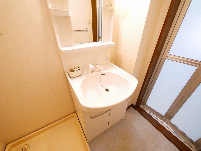 洗面設備　独立洗面台です