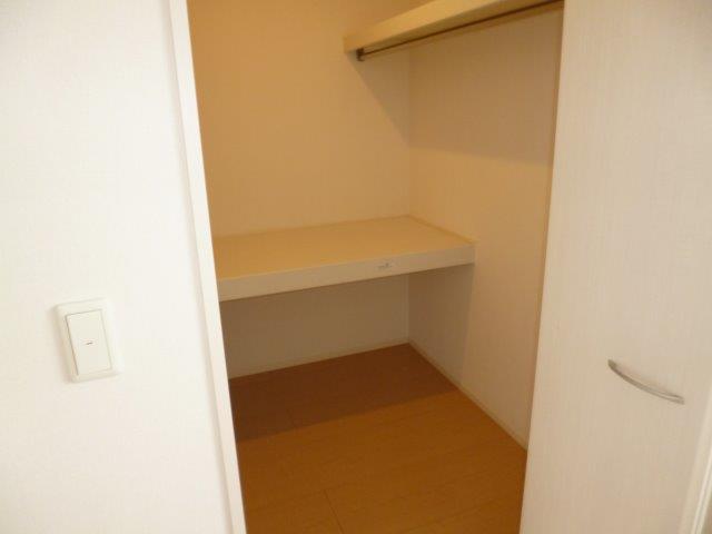 収納　ウォークインクローゼット