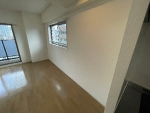 その他部屋・スペース　腰高窓　※同タイプの部屋のお写真です