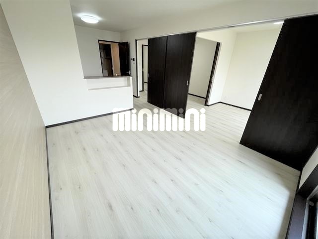 居室・リビング　同タイプ・別物件の写真です。