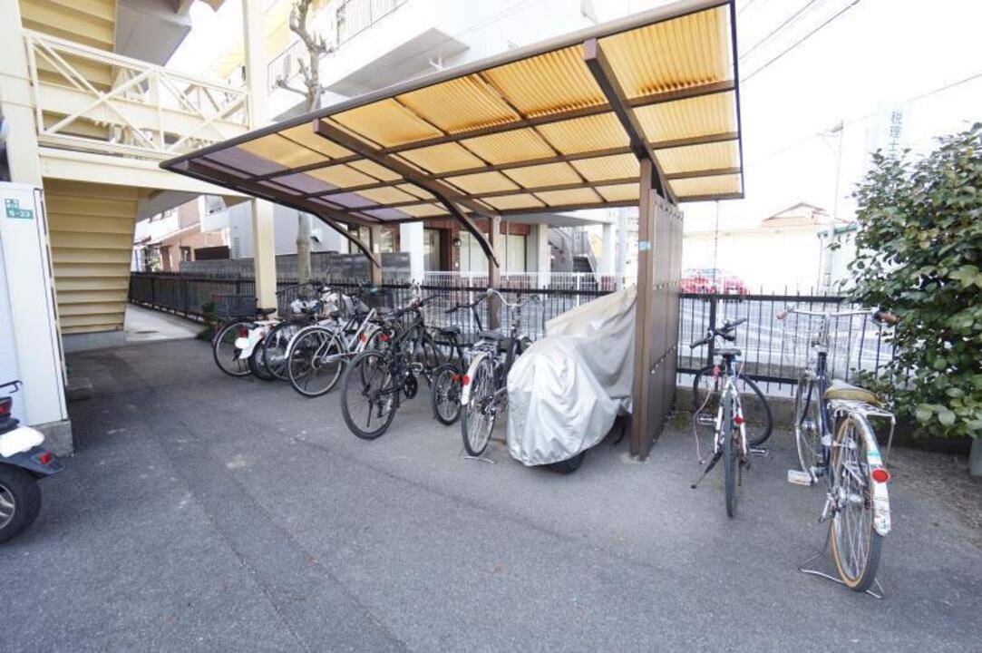 駐車場　駐輪場