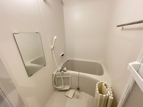 バス・シャワールーム　※別部屋の写真です