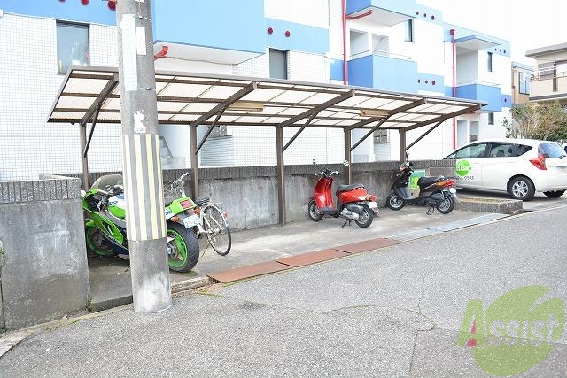 その他共有部分　中梨状バイク置き場も完備です