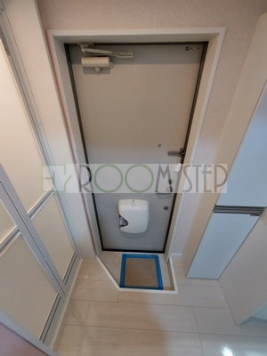 玄関　※別部屋　参考写真