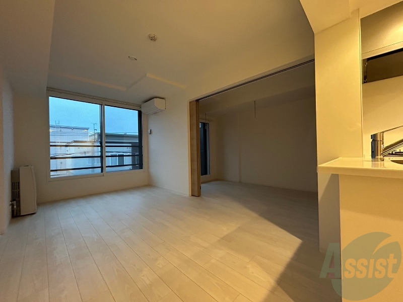 居室・リビング　広くてキレイなお部屋が広がっていて、充実した生活が送れそう。