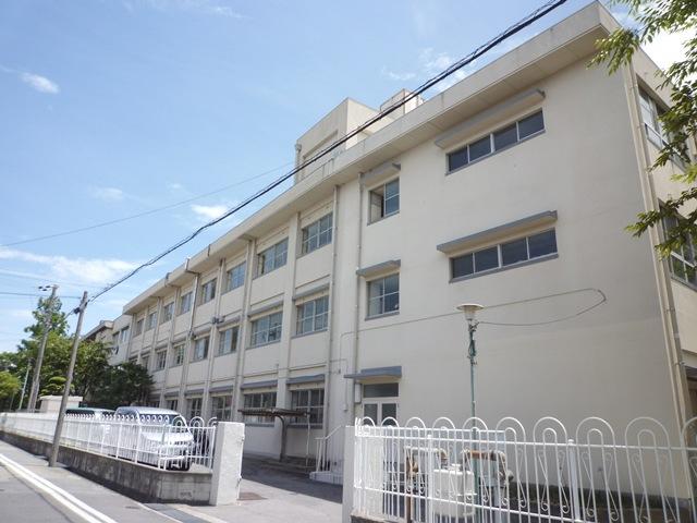 小学校　上甲子園小学校（小学校）まで670m