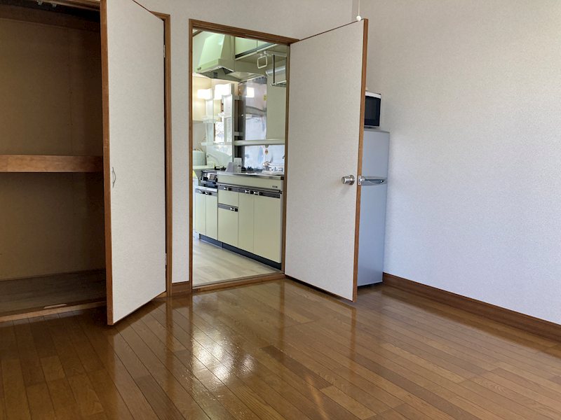 居室・リビング　※写真は別号室です