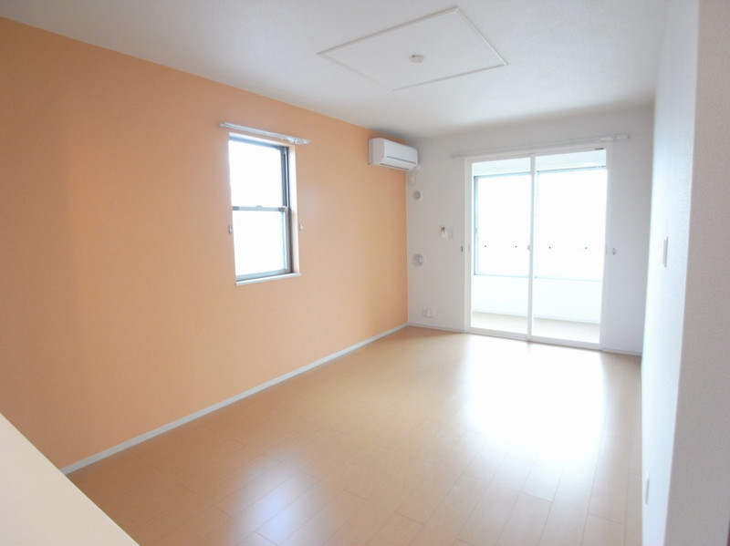 居室・リビング　反転タイプの写真