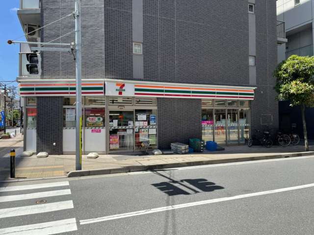 コンビニ　セブン－イレブン市川駅南口店（コンビニ）まで355m