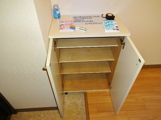 エントランス　下駄箱