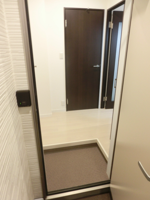 玄関　※同シリーズの別物件の写真です