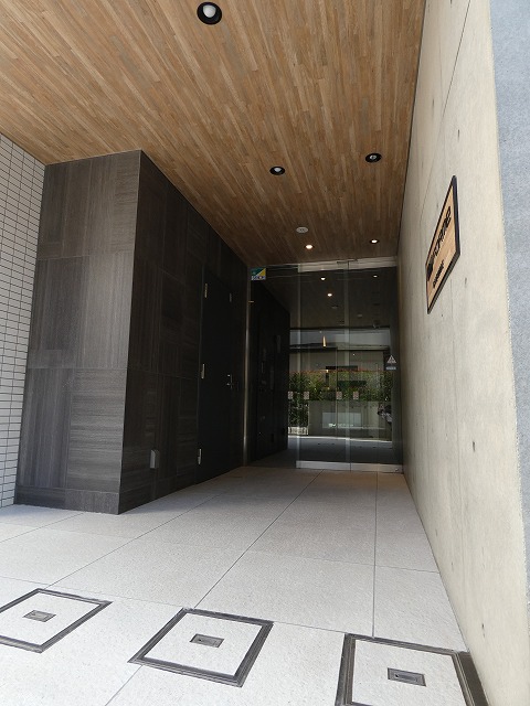 エントランス　エントランス