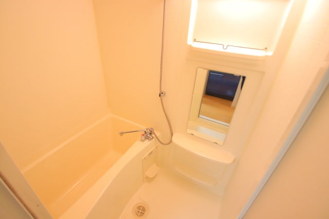 バス・シャワールーム　※別室の参考写真の為、現況優先です。