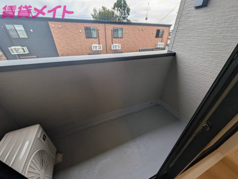 バルコニー　同型参考写真