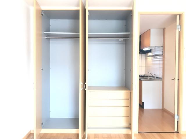 収納　クローゼット