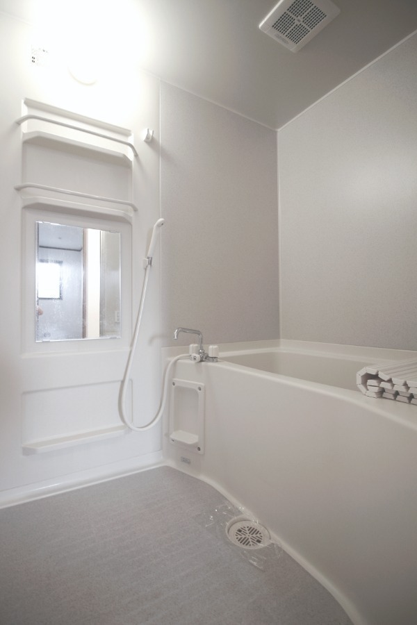 バス・シャワールーム　お風呂場スペース