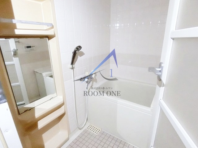 バス・シャワールーム　お風呂です。