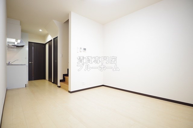 居室・リビング　8.8帖の広いリビングです！