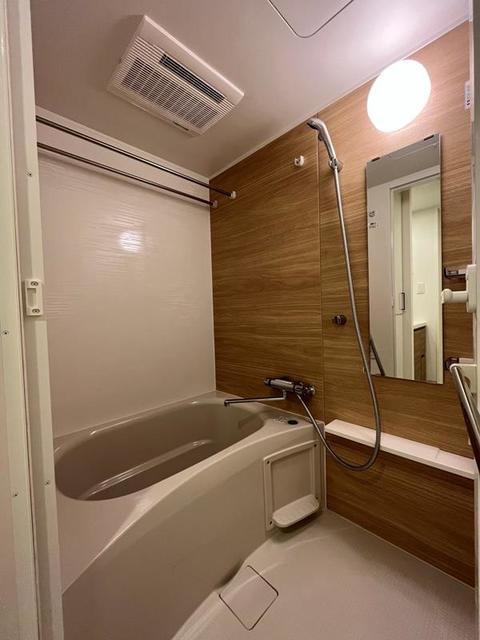 バス・シャワールーム　※写真は同タイプ住戸です。