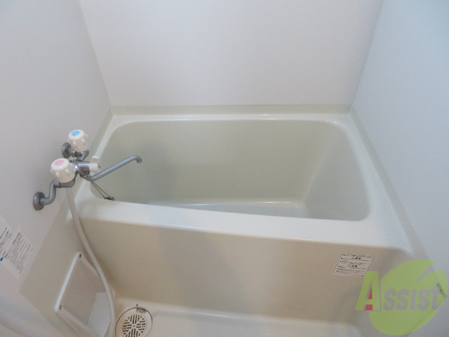 バス・シャワールーム　疲れた時はゆっくり湯船につかってみてはいかがでしょうか。